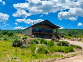 Cozy Bear Lake Retreat